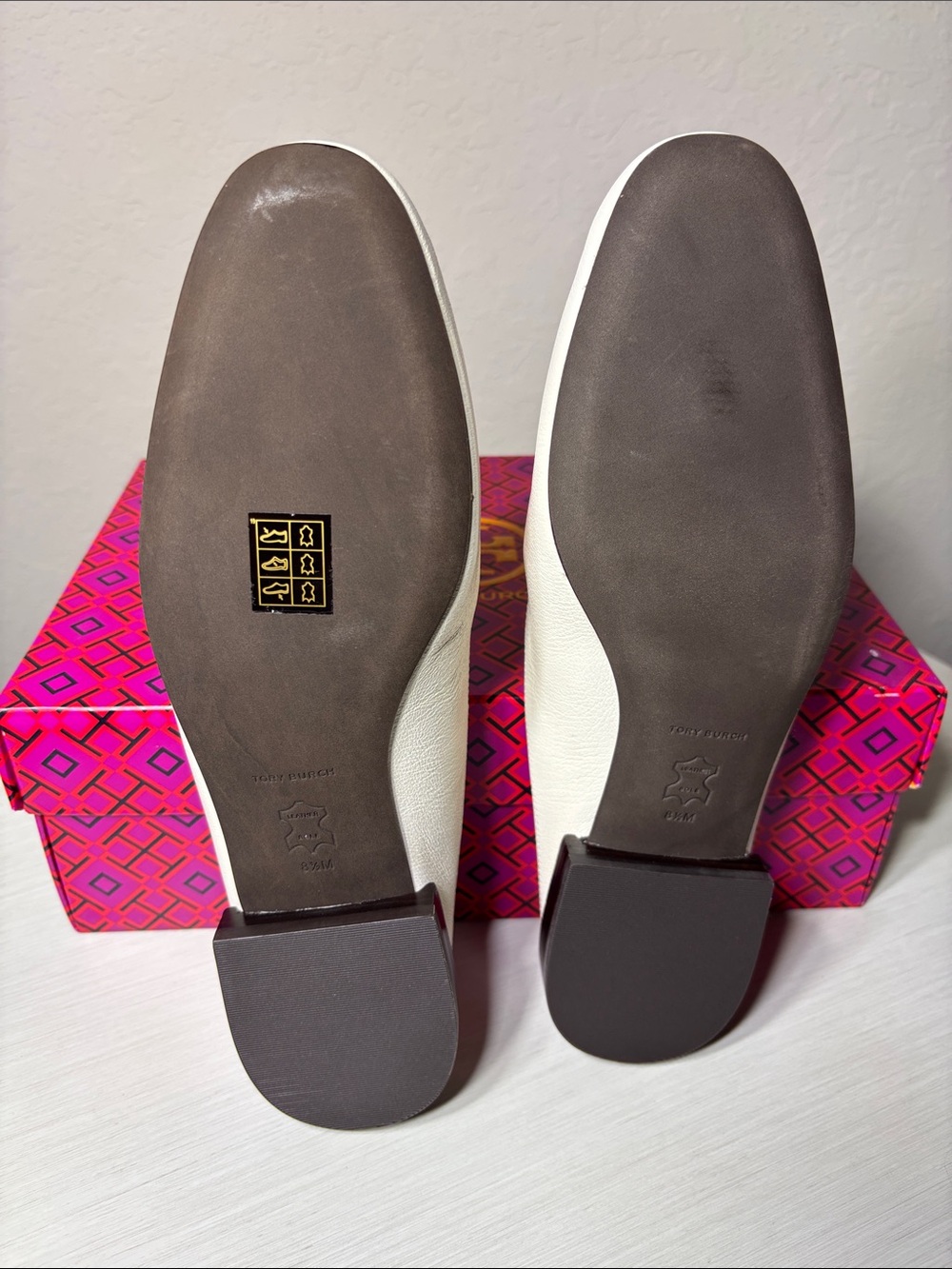 Tory Burch Jessa Loafer Slides Cream Leather Gold Chain Mules NIBOX Size 8.5 - Picture 8 of 9